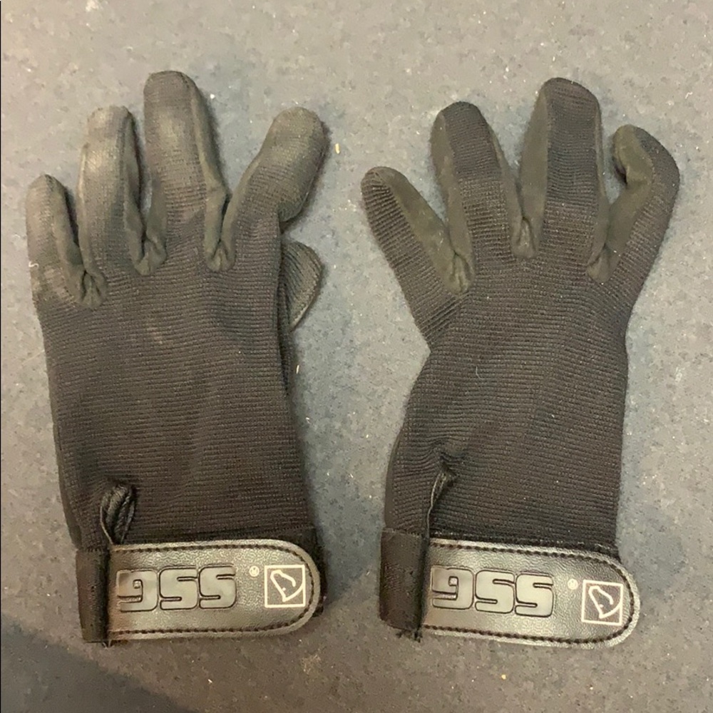 Horseback Riding Gloves - Picture 4 of 4